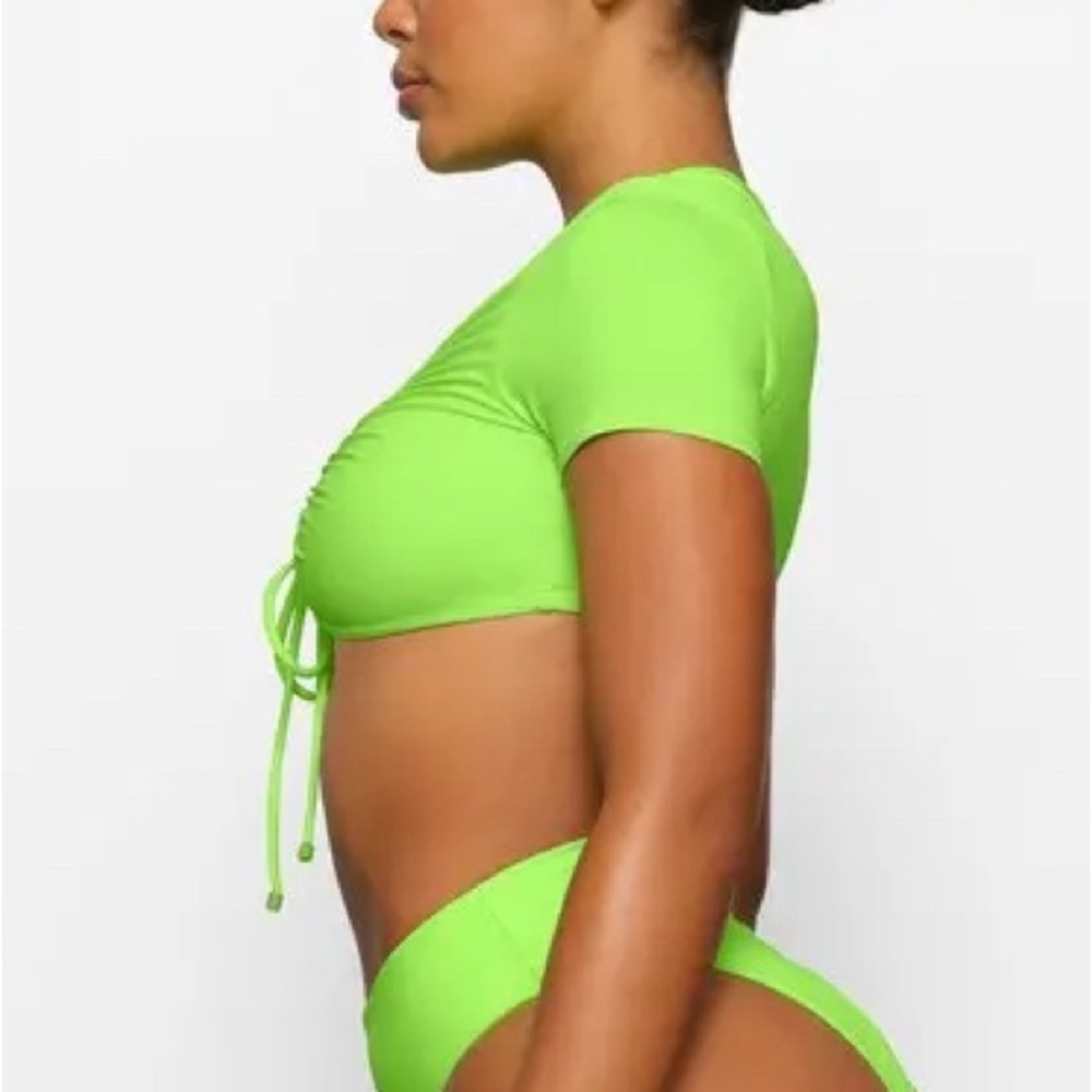 NWT SKIMS Neon Green Swim Ruched T Shirt Top Only (M) - Picture 2 of 9